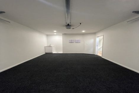 Photo of property in 2/10 Vinifera Place, Fairview Heights, Auckland, 0632