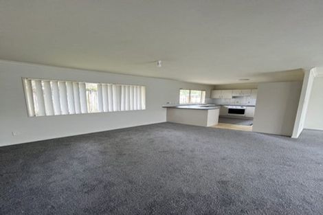 Photo of property in 52 Milson Drive, Papakura, 2110