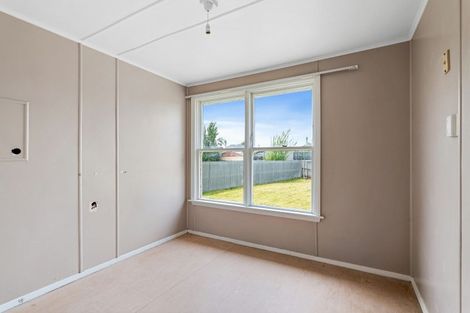 Photo of property in 14 Ealing Street, Northcote, Christchurch, 8052
