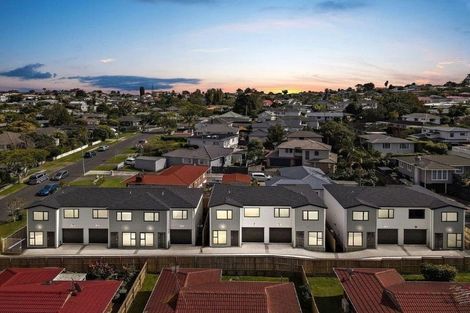 Photo of property in 1/72 Howe Street, Howick, Auckland, 2014