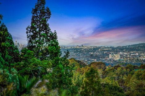 Photo of property in 867 West Coast Road, Oratia, Auckland, 0604