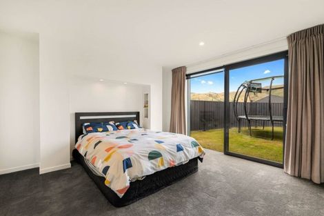 Photo of property in 7 Magnetic Place, Cromwell, 9310