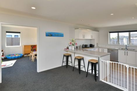 Photo of property in 25 Sequoia Way, Rangiora, 7400