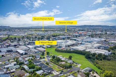 Photo of property in 5 Waiari Road, Conifer Grove, Takanini, 2112