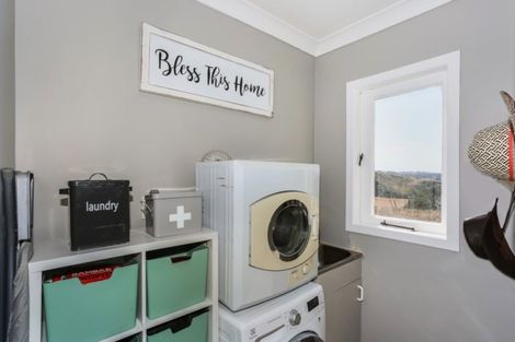 Photo of property in 295 Settlement Road, Puni, Pukekohe, 2678