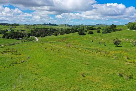 Photo of property in 156 Marohemo Road, Maungaturoto, 0583