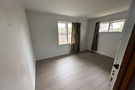 Photo of property in 42 Russell Road, Manurewa, Auckland, 2102