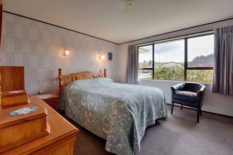 Photo of property in 5 Raeburn Place, Gore, 9710