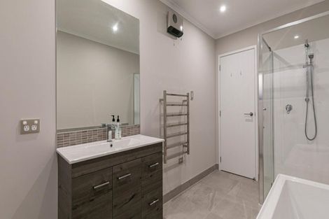 Photo of property in 41 Maka Terrace, Orewa, 0931