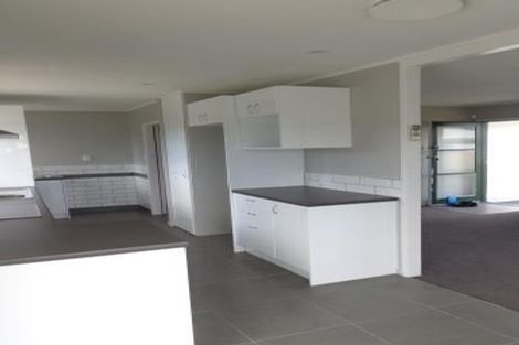 Photo of property in 9 Hillman Place, Ranui, Auckland, 0612