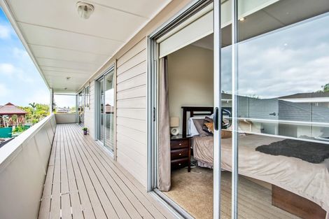 Photo of property in 211 Royal Road, Massey, Auckland, 0614