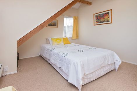 Photo of property in 6 Channing Crescent, Botany Downs, Auckland, 2010