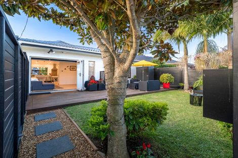 Photo of property in 2b The Circle, Manly, Whangaparaoa, 0930