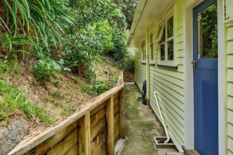 Photo of property in 5 Dunedin Terrace, Melrose, Wellington, 6023