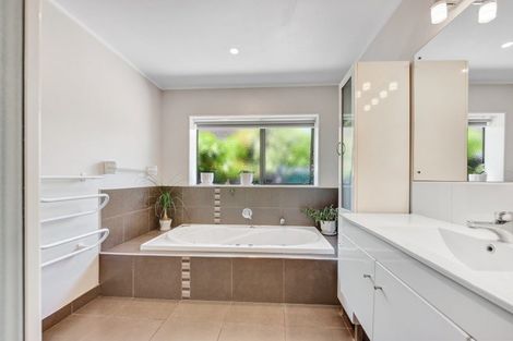 Photo of property in 18 Giblin Street, Richmond, 7020