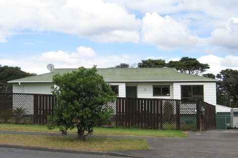 Photo of property in 13 West Harbour Drive, West Harbour, Auckland, 0618