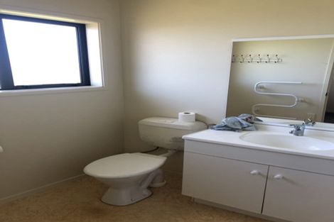 Photo of property in 10 Gerona Crescent, Hillpark, Auckland, 2102