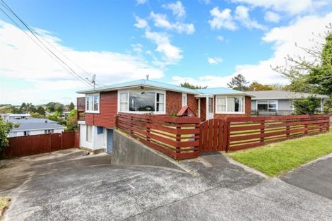 Photo of property in 235 Frankley Road, Frankleigh Park, New Plymouth, 4310