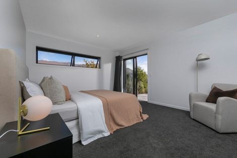 Photo of property in 20 Makomako Road, Wanaka, 9305