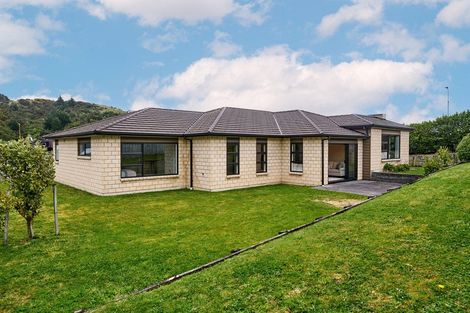 Photo of property in 96 Endeavour Drive, Whitby, Porirua, 5024