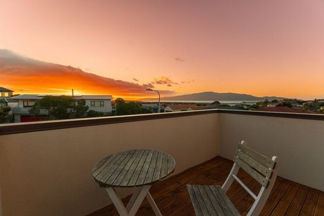 Photo of property in 175 Weggery Drive, Waikanae Beach, Waikanae, 5036