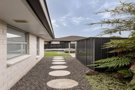 Photo of property in 6 Lakeside Terrace, Omokoroa, 3114