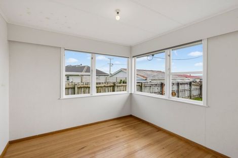 Photo of property in 14 Dittmer Street, Otaki, 5512