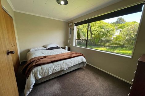 Photo of property in 79 Riversdale Drive, Merrilands, New Plymouth, 4312