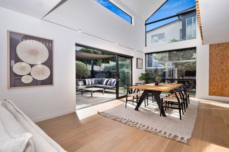 Photo of property in 347b Oceanbeach Road, Mount Maunganui, 3116