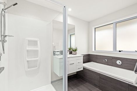 Photo of property in 20 Waititiro Rise, Stanmore Bay, Whangaparaoa, 0932