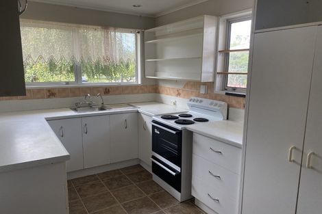 Photo of property in 52 California Drive, Totara Park, Upper Hutt, 5018