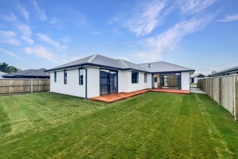 Photo of property in 16 Tara Crescent, Woodend, 7610