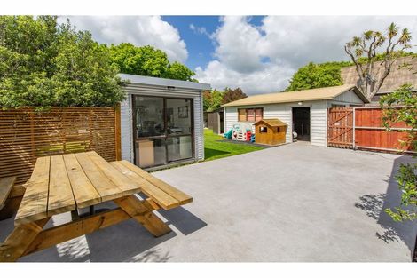 Photo of property in 2 Thorne Place, Rangiora, 7400