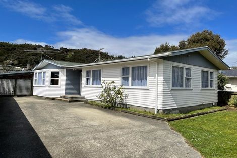 Photo of property in 52 Meremere Street, Wainuiomata, Lower Hutt, 5014
