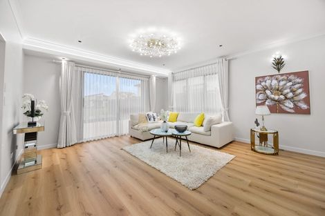 Photo of property in 35 Park Green Avenue, Rosehill, Papakura, 2113