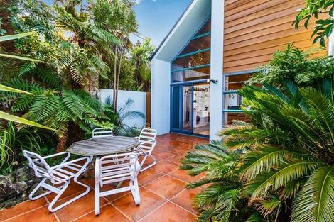 Photo of property in 4 Graceview Way, West Harbour, Auckland, 0618