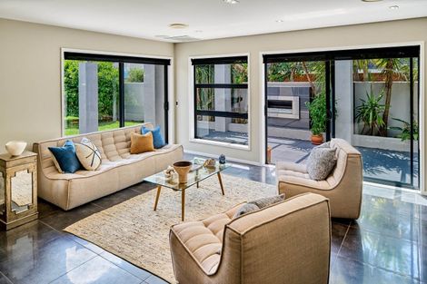 Photo of property in 29d Wai-iti Crescent, Woburn, Lower Hutt, 5010