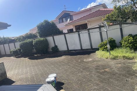 Photo of property in 23 Gillard Place, Eastern Beach, Auckland, 2012