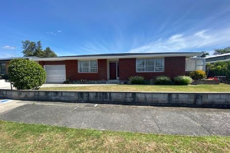 Photo of property in 1a Panako Place, Awapuni, Palmerston North, 4412