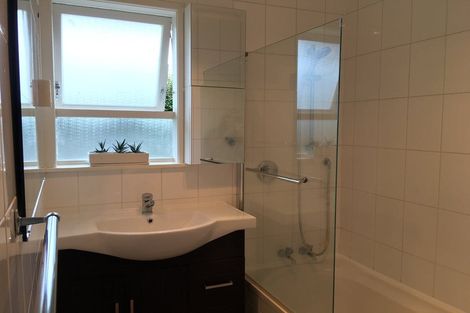 Photo of property in 22 Lynden Avenue, Hillcrest, Auckland, 0627