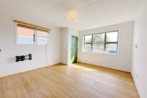 Photo of property in 18 Parkinson Avenue, Wesley, Auckland, 1041