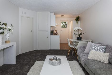 Photo of property in 2/40 Leinster Road, Merivale, Christchurch, 8014