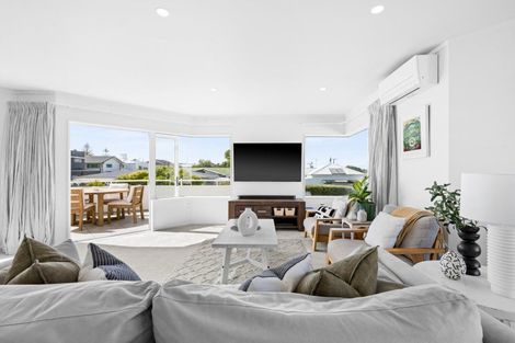 Photo of property in 5 Gardiner Street, Westshore, Napier, 4110