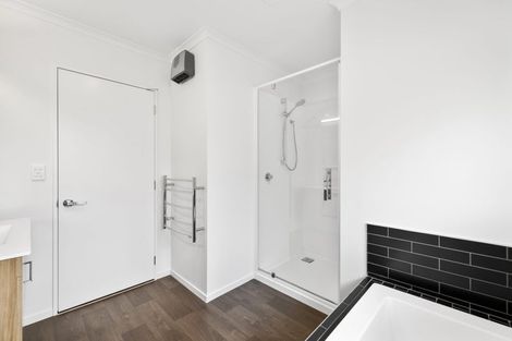 Photo of property in 16 Crossley Avenue, Woodend, 7610