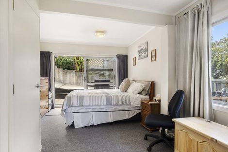 Photo of property in 2/88 Arran Road, Browns Bay, Auckland, 0630