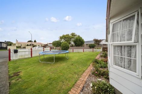Photo of property in 27 Kowhai Street, Hawera, 4610