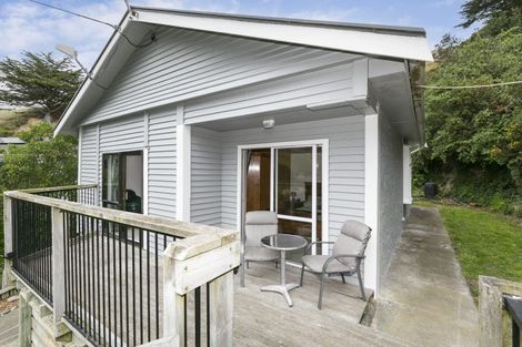 Photo of property in 1015 Makara Road, Makara Beach, Karori, 6972