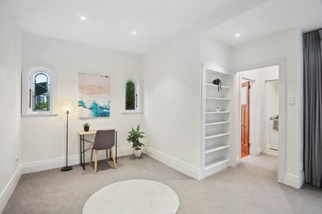 Photo of property in 2/48 Sunnynook Road, Sunnynook, Auckland, 0620