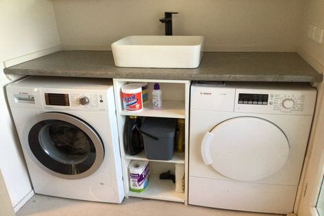 Photo of property in 156 Kent Street, Kingston, Athol, 9793