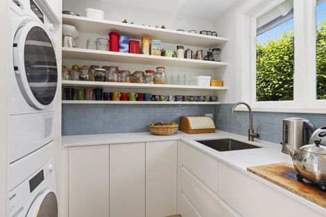 Photo of property in 6 Lochiel Road, Khandallah, Wellington, 6035